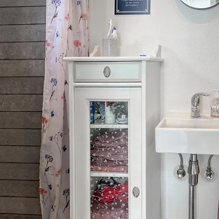 1 Bedroom Gorgeous In Logstor